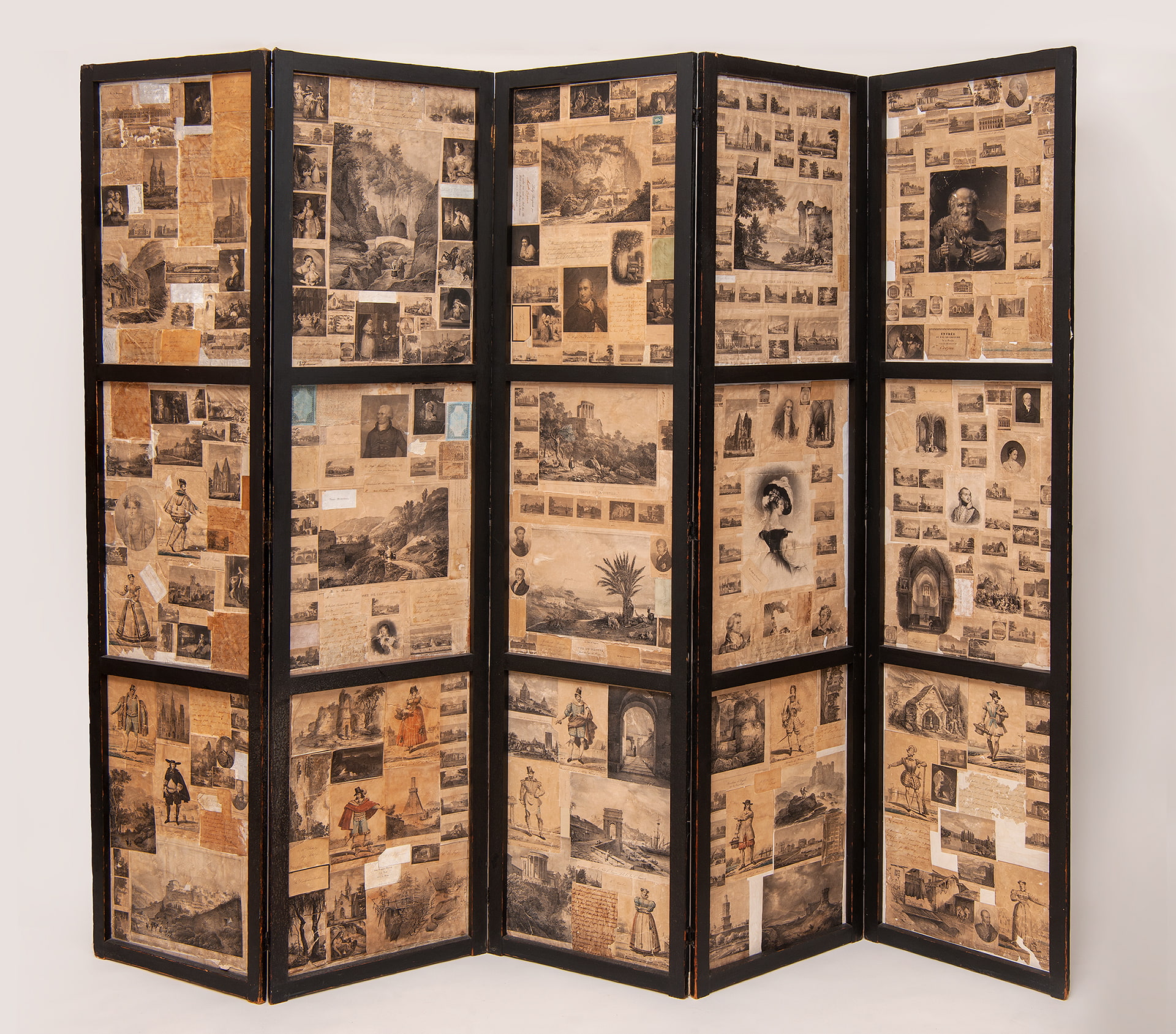 Scrapbook screen with fifteen segments